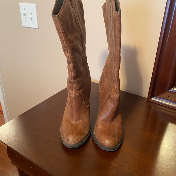 Jessica Simpson Boots - Picture 3 of 9